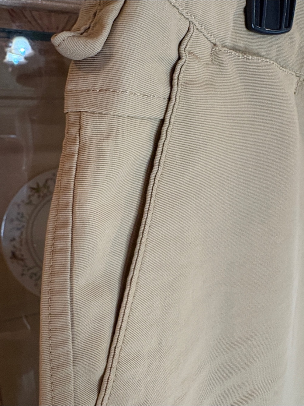 EUC REI Classic Khaki Performance Shorts - Picture 5 of 11